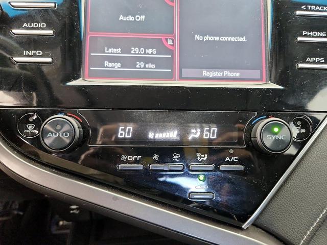 Photo of 2018 Gray Toyota Camry