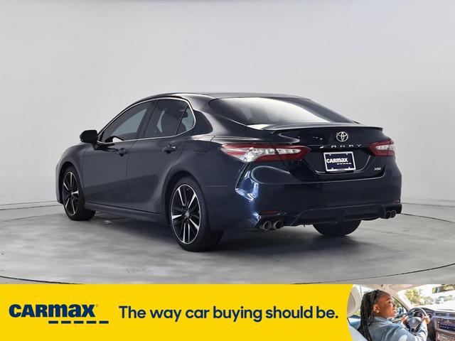 Photo of 2018 Gray Toyota Camry