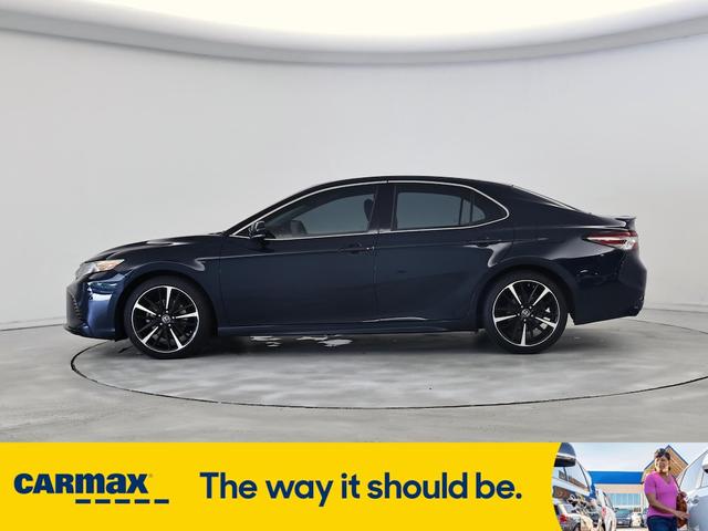Photo of 2018 Gray Toyota Camry