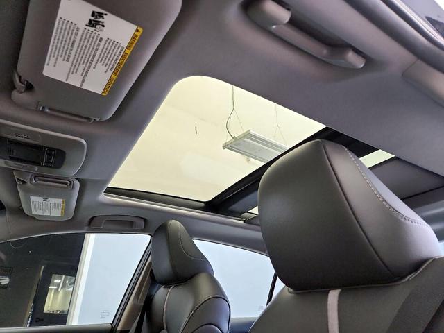 Photo of 2018 Gray Toyota Camry