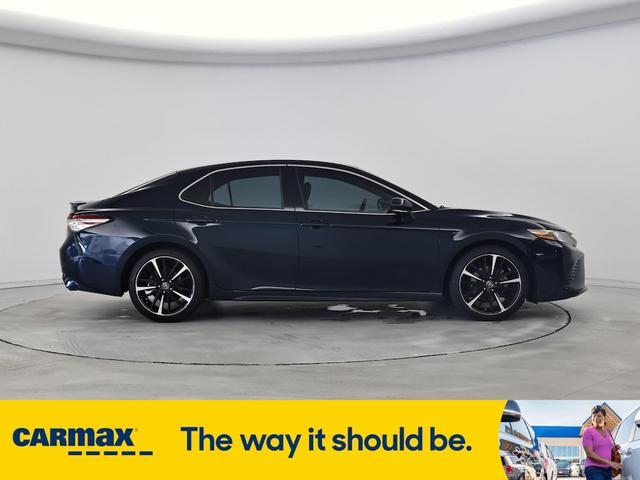 Photo of 2018 Gray Toyota Camry