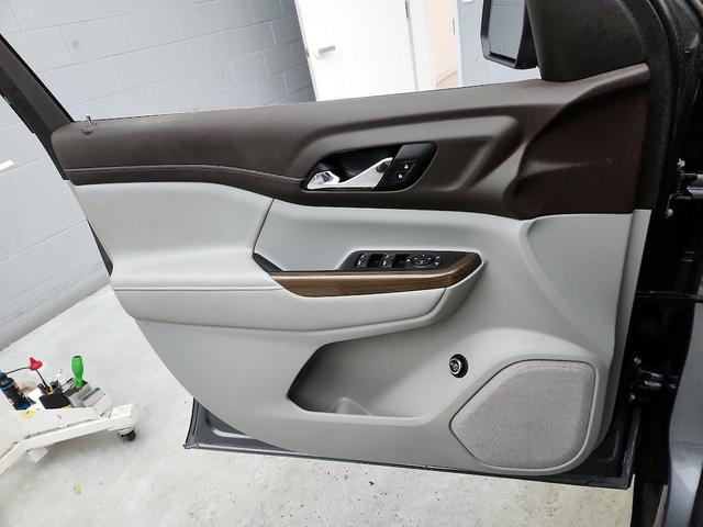 Photo of 2021 Gray GMC Acadia