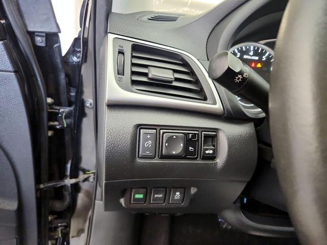 Photo of 2018 Black Nissan Sentra