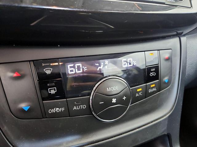 Photo of 2018 Black Nissan Sentra