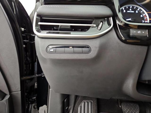 Photo of 2025 Black INFINITI QX60