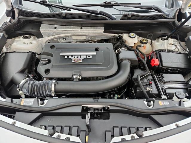 Photo of 2022 White Cadillac XT4