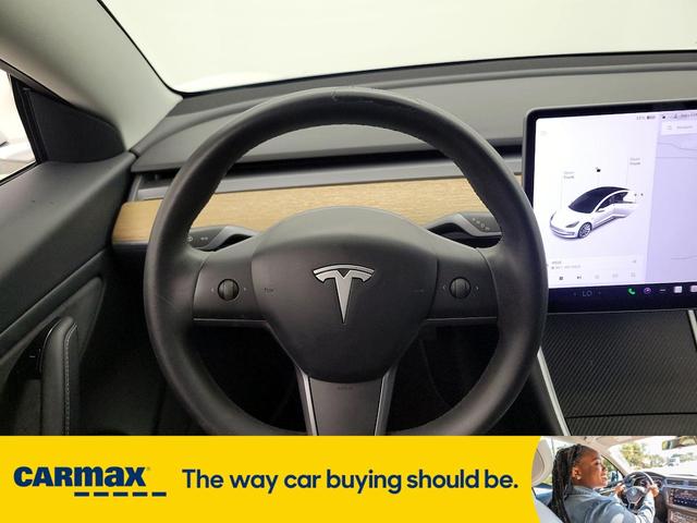 Photo of 2020 White Tesla Model 3