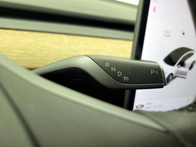 Photo of 2020 White Tesla Model 3