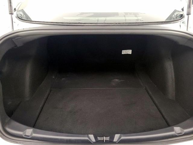 Photo of 2020 White Tesla Model 3