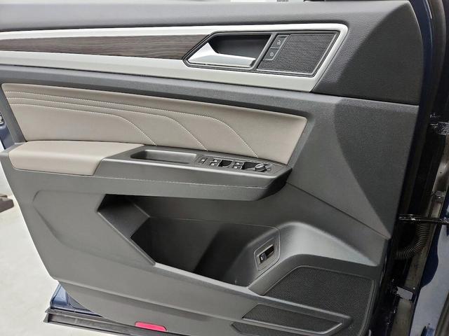 Photo of 2023 Blue Volkswagen Atlas