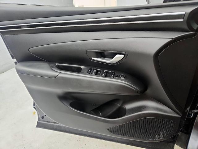 Photo of 2023 Gray Hyundai TUCSON