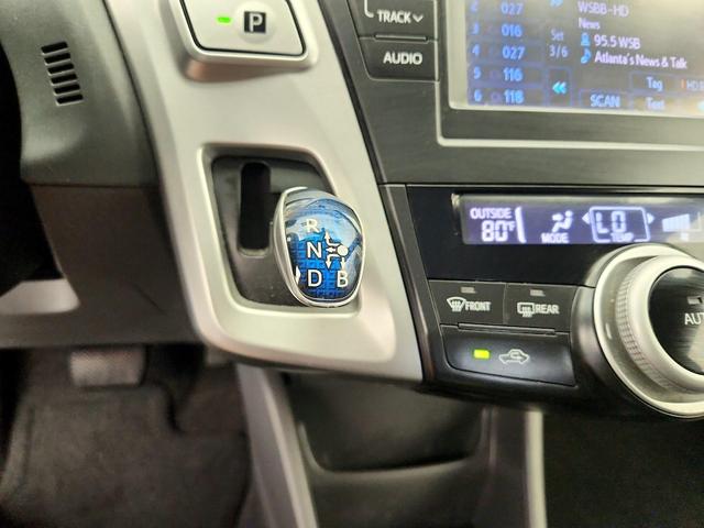 Photo of 2013 Blue Toyota Prius v