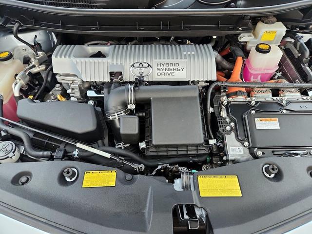 Photo of 2013 Blue Toyota Prius v