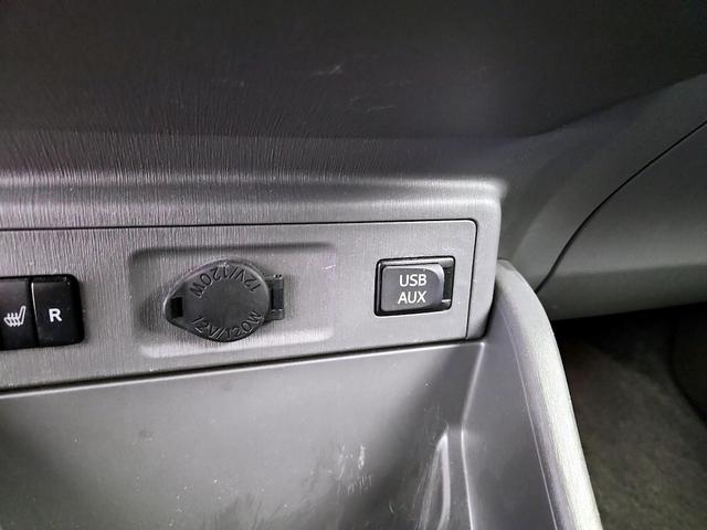Photo of 2013 Blue Toyota Prius v