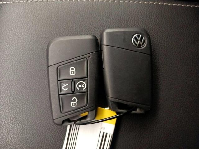 Photo of 2023 White Volkswagen Tiguan