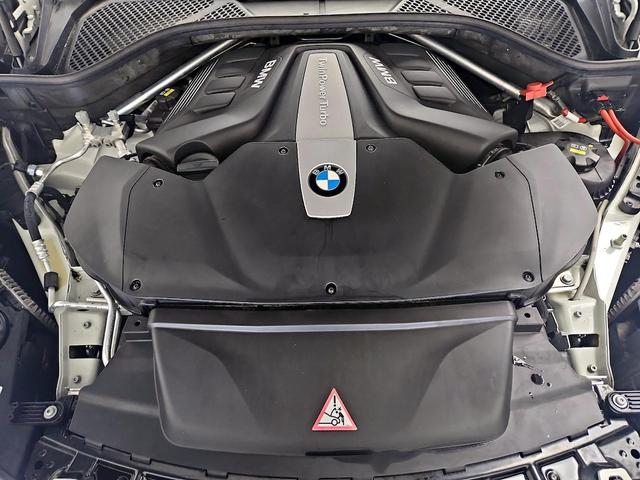 Photo of 2018 White BMW X5