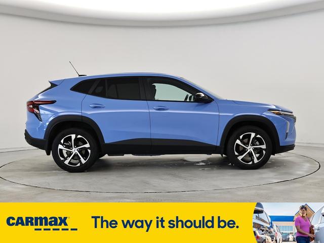 Photo of 2024 Blue Chevrolet Trax