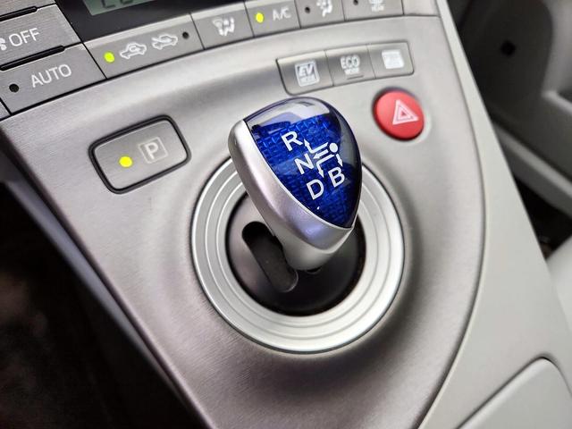 Photo of 2014 Blue Toyota Prius