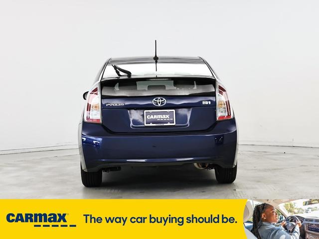 Photo of 2014 Blue Toyota Prius