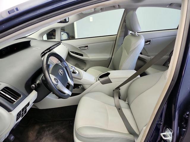 Photo of 2014 Blue Toyota Prius