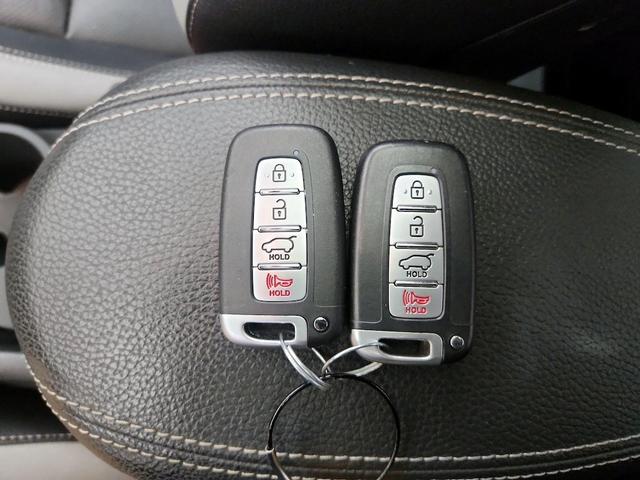 Photo of 2017 Silver Hyundai Veloster