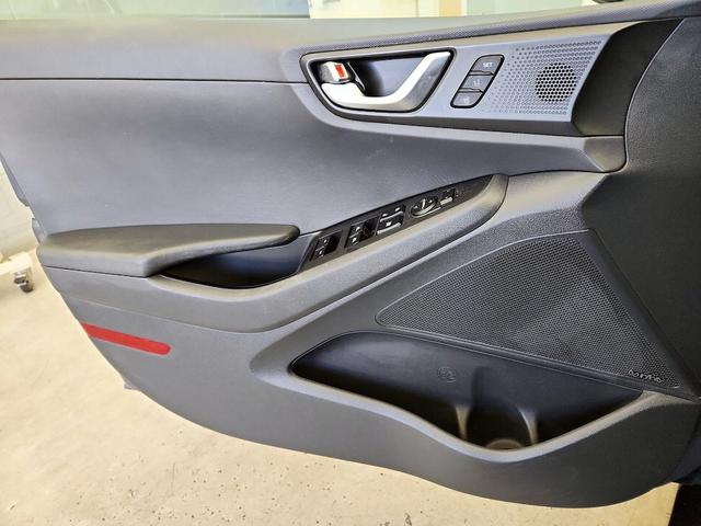 Photo of 2019 Gray Hyundai IONIQ Hybrid