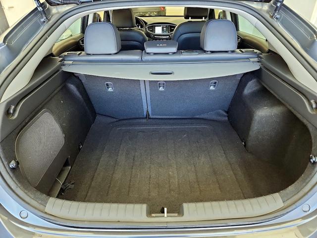 Photo of 2019 Gray Hyundai IONIQ Hybrid