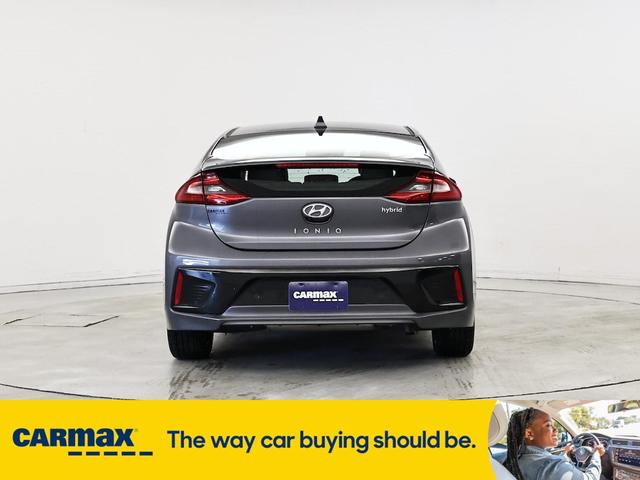 Photo of 2019 Gray Hyundai IONIQ Hybrid