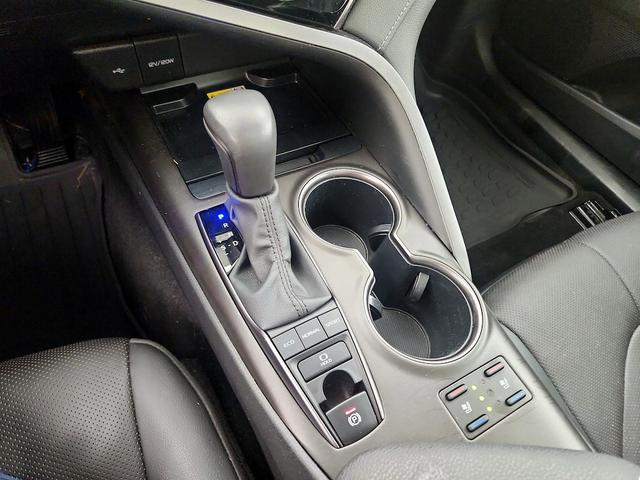 Photo of 2024 White Toyota Camry