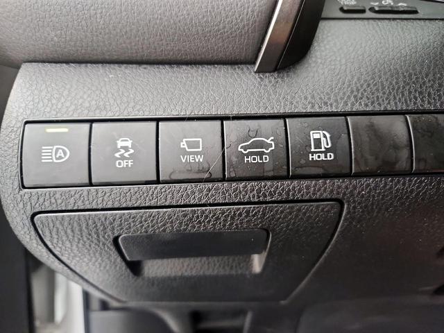 Photo of 2024 White Toyota Camry