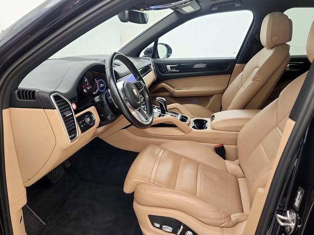 Photo of 2020 Blue Porsche Cayenne