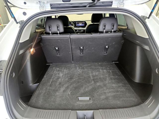 Photo of 2024 White Chevrolet Trax
