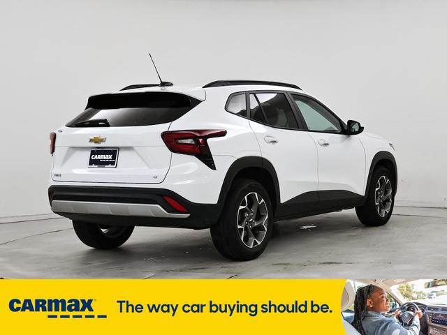 Photo of 2024 White Chevrolet Trax