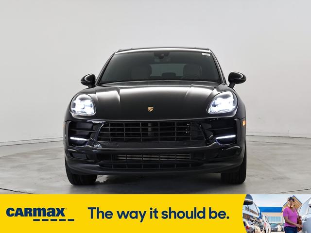 Photo of 2019 Black Porsche Macan