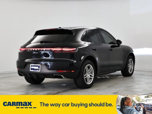 Photo of 2019 Black Porsche Macan