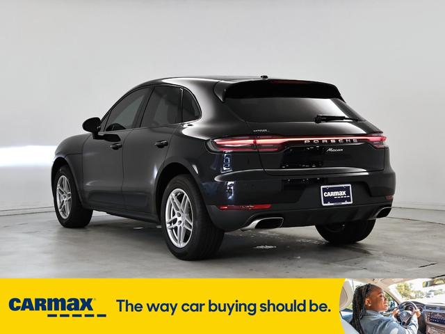 Photo of 2019 Black Porsche Macan