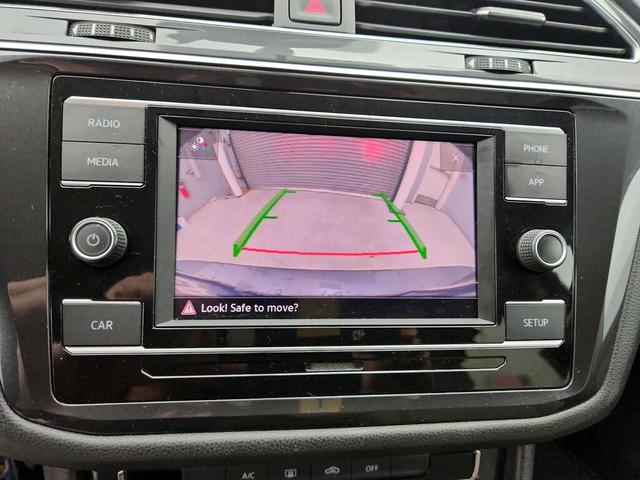 Photo of 2019 Gray Volkswagen Tiguan