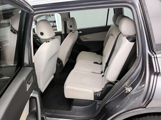 Photo of 2019 Gray Volkswagen Tiguan
