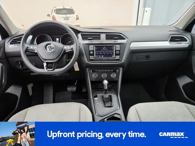 Photo of 2019 Gray Volkswagen Tiguan
