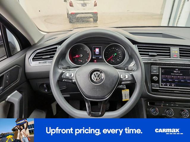 Photo of 2019 Gray Volkswagen Tiguan