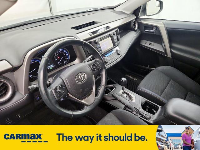 Photo of 2016 Silver Toyota RAV4