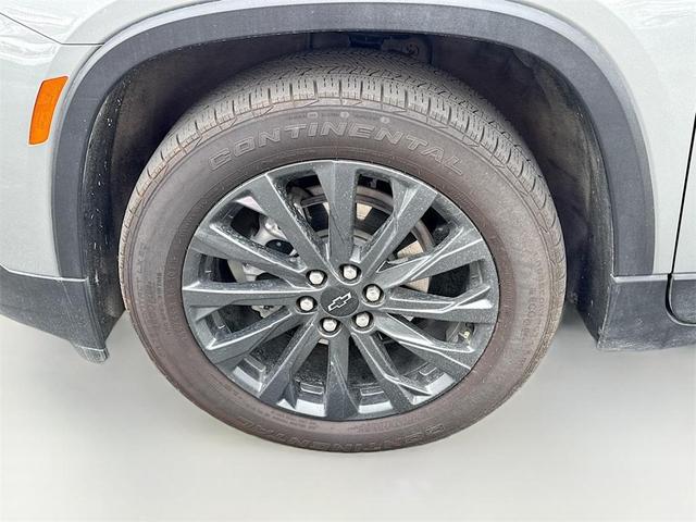 Photo of 2023 Sterling Gray Metallic Chevrolet Traverse