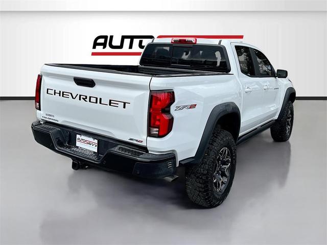 Photo of 2024 Summit White Chevrolet Colorado