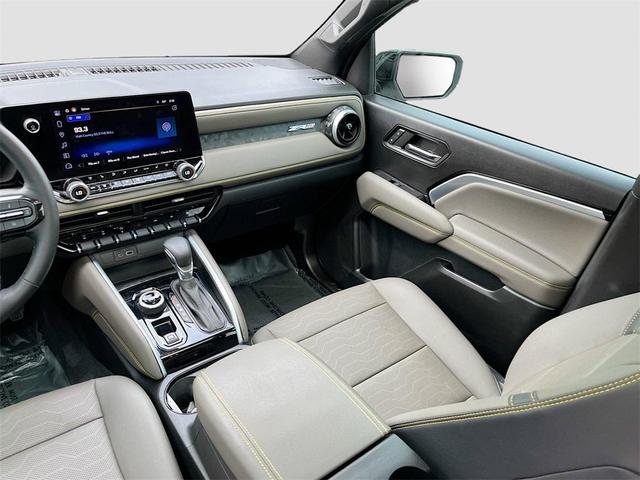 Photo of 2024 Summit White Chevrolet Colorado