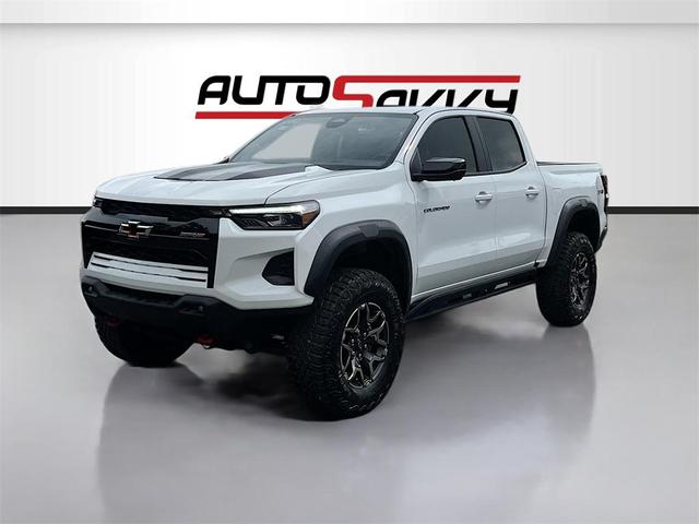 Photo of 2024 Summit White Chevrolet Colorado