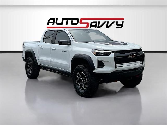 Photo of 2024 Summit White Chevrolet Colorado