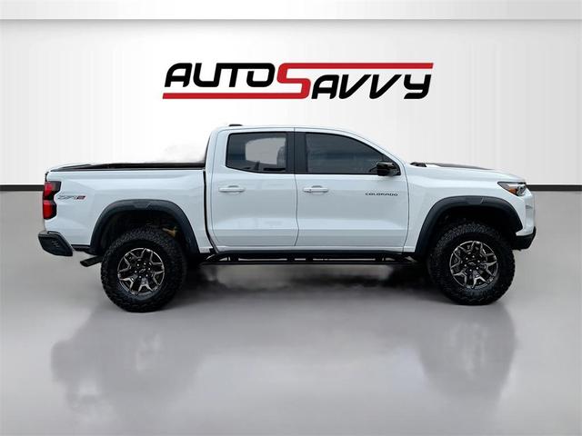 Photo of 2024 Summit White Chevrolet Colorado