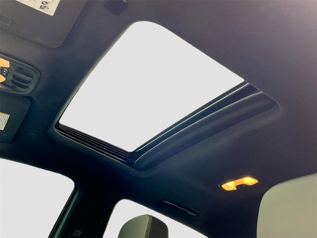 Photo of 2024 Summit White Chevrolet Colorado