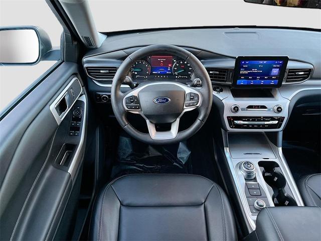 Photo of 2024 Carbonized Gray Metallic Ford Explorer