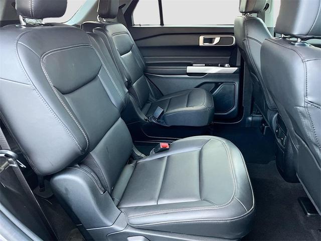 Photo of 2024 Carbonized Gray Metallic Ford Explorer